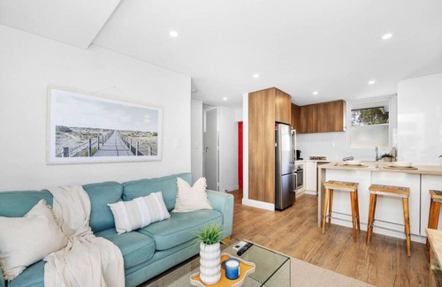 Cottesloe Apartment | Ocean Views At Cottesloe Beach