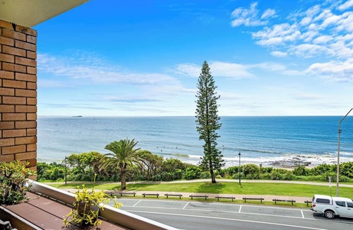 Alexandra Headland Apartment | Ocean Views 'Seabreeze on Alex'