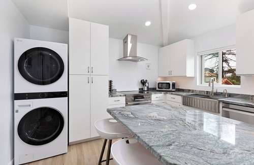 Santa Barbara Apartment | Ocean Views Galore! Fabulous Santa Barbara ocean view, private beach retreat