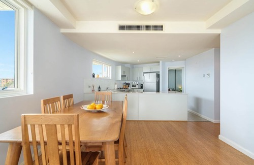 The Entrance Apartment | Ocean Views - Unit 29 - The Entrance