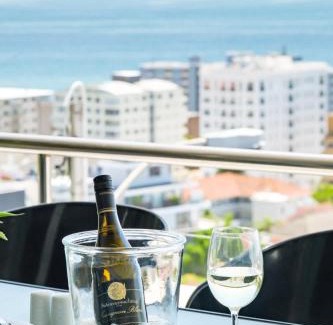 Green Point Apartment | Ocean Vue