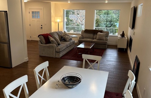 Madeira Park House | Ocean Walk Getaway