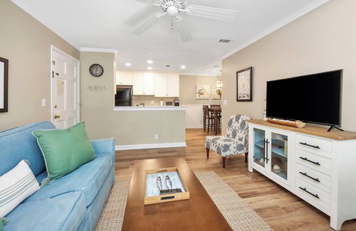 Demere Park Condo | Ocean Walk L-4: Upstairs 2 bed/2 bath condo