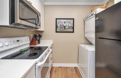 Demere Park Condo | Ocean Walk L-4: Upstairs 2 bed/2 bath condo