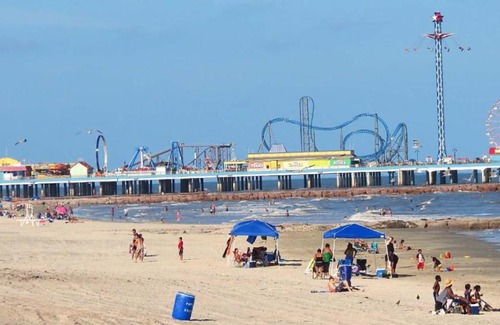 Galveston Hotel | Ocean Wind Beach View with 2 Pools