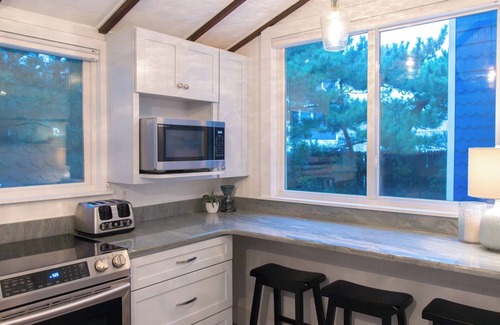 Dewey Beach House | OCEANBLOCK! LINENS INCLUDED! ONE OF THE ORIGINAL DEWEY BEACH COTTAGES! LOFT AREA! DEWEY'S OLDEST HOME - RECENTLY RENOVATED