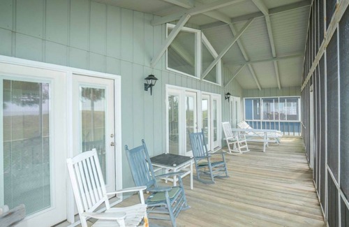 Sunset Beach House | Oceanfront 4 Bedroom Home Great Rates