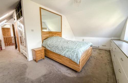 Holland-On-Sea House | Oceanfront 4BR Beach Retreat