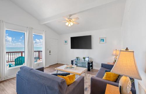 Surfside Beach Villa | Oceanfront 4BR, Peaceful, Cozy, Kids/Pet Friendly!
