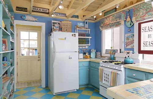 Silver Strand House | Oceanfront Beach House on Sand. Welcome to the Hula Hut!