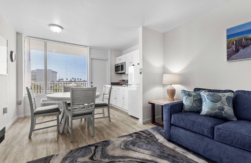 Silver Beach Park Condo | Oceanfront Bliss – Updated Condo Close to Daytona Events