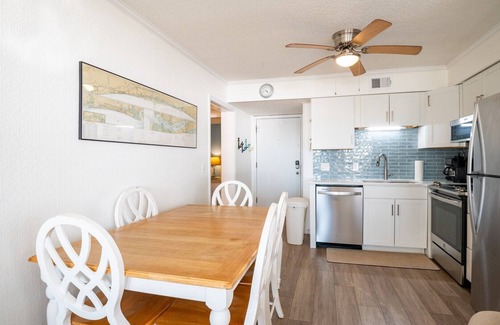 Ocean Isle Beach Condo | Oceanfront Condo with Pool and Private Beach Access