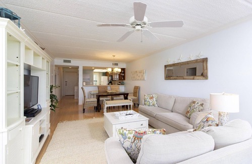 Vilano Beach Condo | Oceanfront Condo ~ Steps from the Beach and Restaurants!