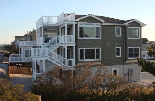 South Beach Haven House | Oceanfront Duplex - with Direct Beach Access