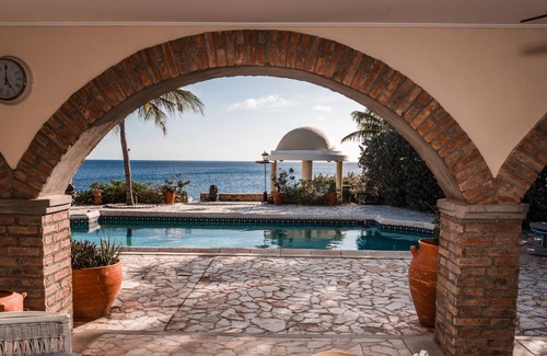 Sabadeco Villa | Oceanfront Home 45A