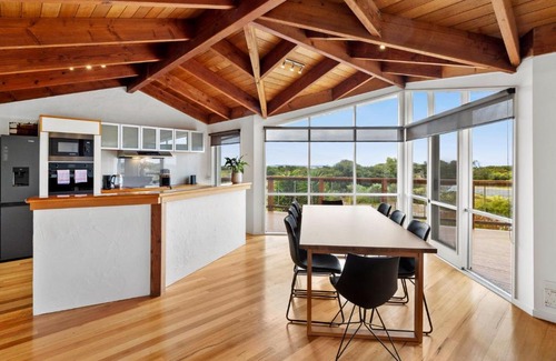 Torquay House | Oceanfront Living on the Esplanade