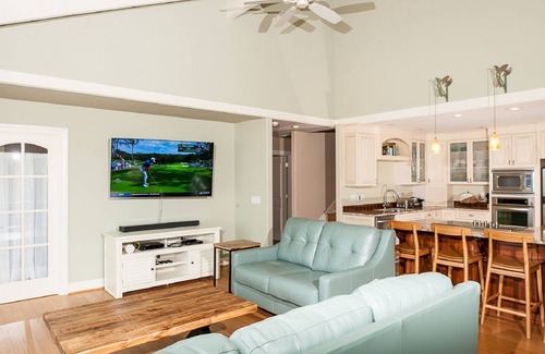 Roads End House | OCEANFRONT Luxury Roads End 4000sft home w/Hot tub! Dog friendly, amazing views!