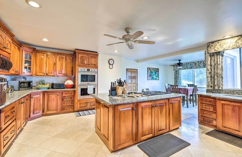 Rio Bueno House | Oceanfront 'Majestic Beach House' w/Gym + Pool!