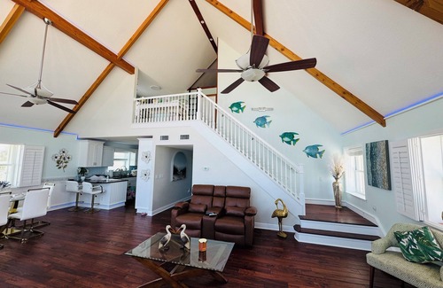 Melbourne Beach House | Oceanfront Paradise Reunion Spacious 6-bedroom House! Can split into 3 families