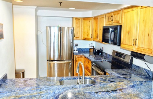 Old Orchard Beach Condo | Oceanfront Penthouse 2BR 2.5BA 6th floor views