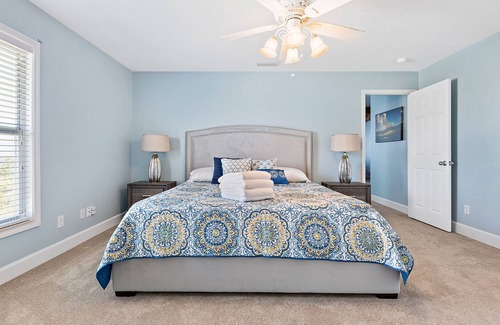 Melbourne Beach Resort | Oceanfront Penthouse Apartment-Twinzer