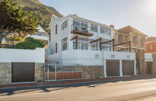Kalk Bay Apartment | Oceanfront Penthouse