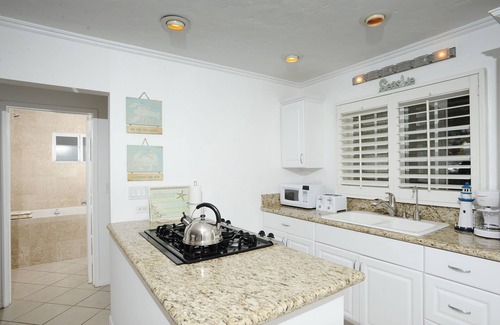 Eastern Malibu Apartment | Oceanfront Retreat on Sandy Carbon Beach - Dolphin