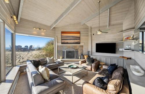 Watsonville House | Oceanfront Retreat on Pajaro Dunes Beach