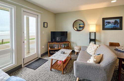 Lincoln City House | Oceanfront Studio - Ground Floor - Sleeps 4