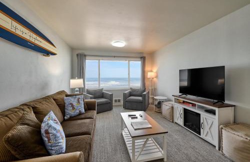 Lincoln City House | Oceanfront Suite - Upper Floor