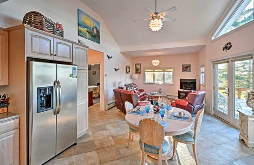 East Sullivan Cottage | Oceanfront Sullivan Cottage on 6 Acres w/Kayak!