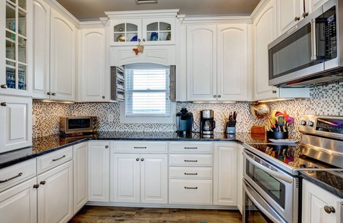 Village of Stump Sound House | OCEANFRONT 5-bdrm Elevator Pool/Tennis Volleyball/Putt-Putt Dogs Welcome!