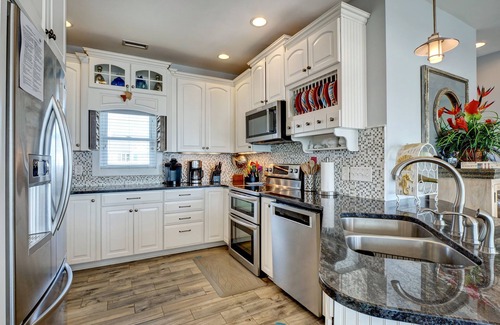 Village of Stump Sound House | OCEANFRONT 5-bdrm Elevator Pool/Tennis Volleyball/Putt-Putt Dogs Welcome!