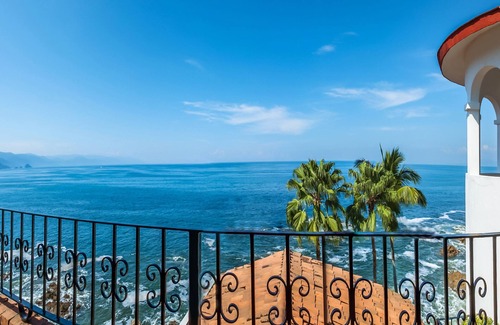 South Shore Hotel Area Villa | Oceanfront Villa - Amazing Views!