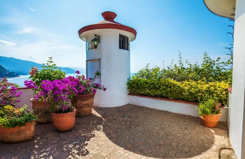 South Shore Hotel Area Villa | Oceanfront Villa - Amazing Views!