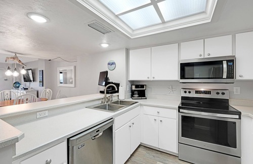 Ormond-by-the-Sea Condo | Oceanfront with great beach views from all rooms & balcony, heated pool, and garage