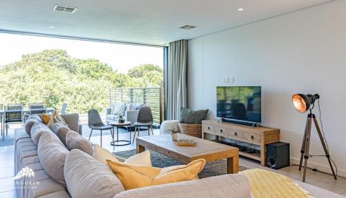 Zimbali Coastal Estate Villa | Oceans Edge 17, Zimbali Estate by Euphoric Leisure