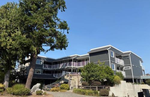 Regional District of Nanaimo Apartment | Oceanside Getaway