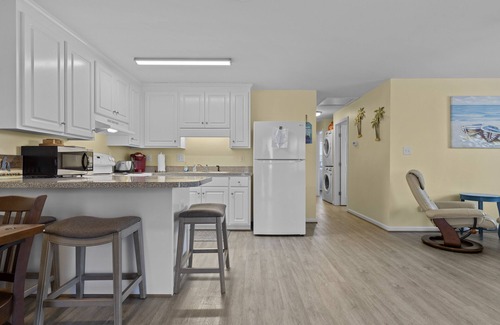 Atlantic Beach Condo | Oceanside/Pet Friendly Condo-Boardwalk Shores C