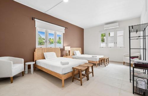 Punta Las Marias Apartment | Oceanside Swimming Pool Parking