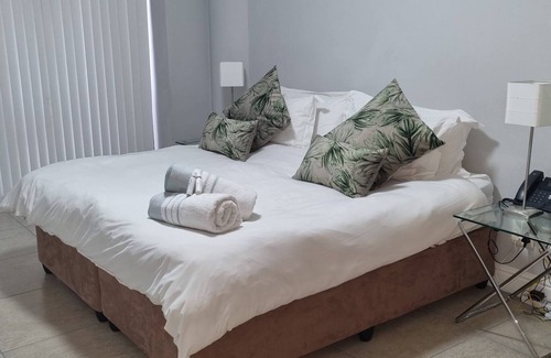 Strand Apartment | Oceanview 1002 Strand