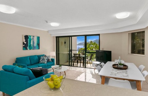Cairns North Apartment | Oceanview 19 at 181 The Esplanade