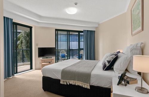 Cairns North Apartment | Oceanview 19 at 181 The Esplanade