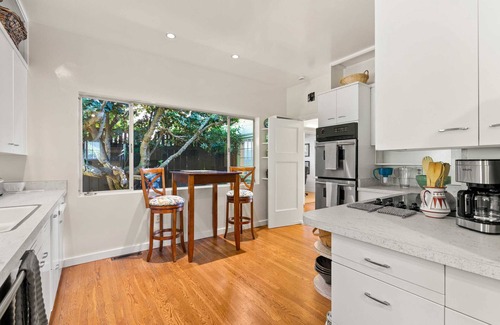 La Jolla Shores House | Oceanview Charmer, One Block to Beach