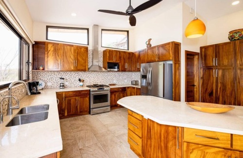 Playa Hermosa House | Oceanview Home Tranquil Sunsets of Hermosa Beach