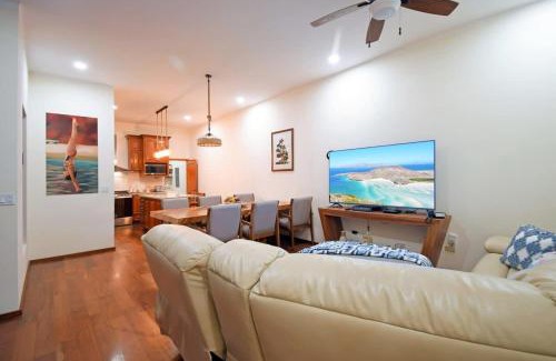 El Manglito House | Oceanview rooftop private pool game room & bar