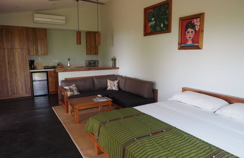Montezuma Apartment | Oceanview Studio at Taru Rentals