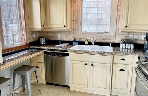 Jacksonville Beach Condo | Oceanviews and steps to the sand