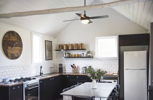 Lue Cottage | Odd Frog Lodges Cottage - a farm stay escape