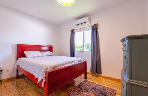 Roatan House | Odyssey Home